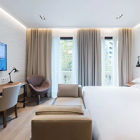 考奈尔酒店 4* 巴塞罗那