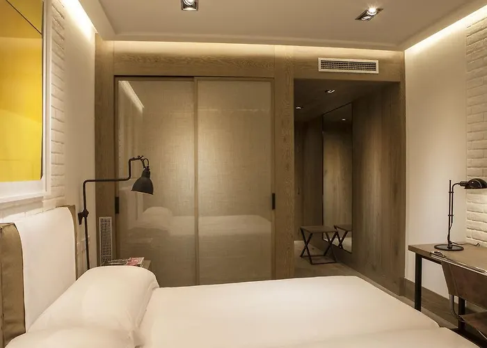 The Corner Hotel 4*