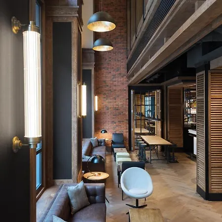 The Corner 4*