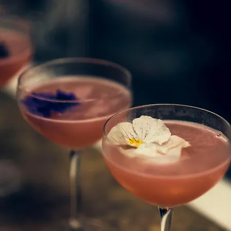 Отель The Corner