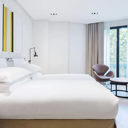 The Corner Hotel 4*