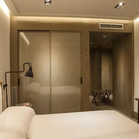 The Corner Hotell 4*