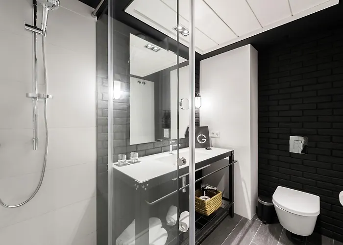 The Corner Hotel 4*
