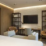 The Corner Hotel 4*